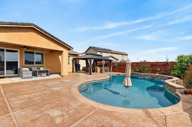 1391 Rio Grande Dr, Plumas Lake, CA 95961