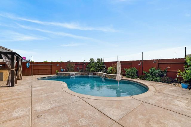 1391 Rio Grande Dr, Plumas Lake, CA 95961