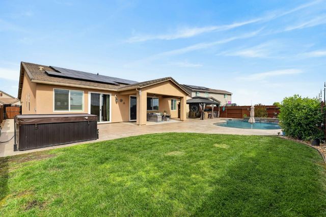 1391 Rio Grande Dr, Plumas Lake, CA 95961