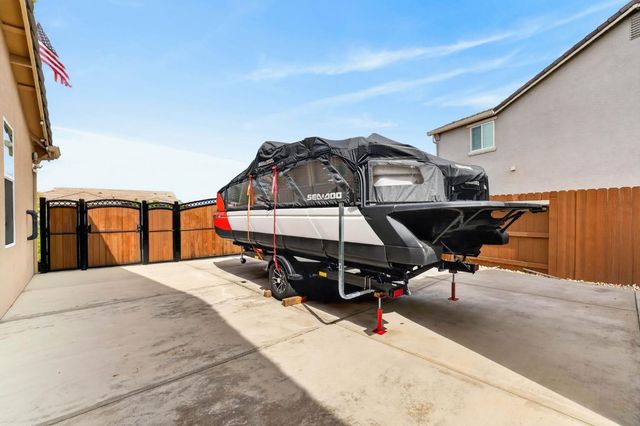 1391 Rio Grande Dr, Plumas Lake, CA 95961