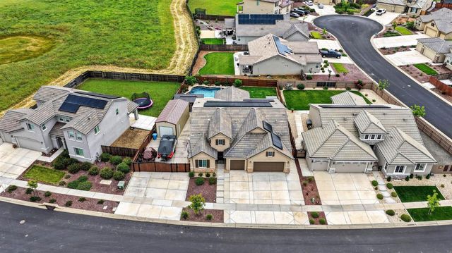 1391 Rio Grande Dr, Plumas Lake, CA 95961