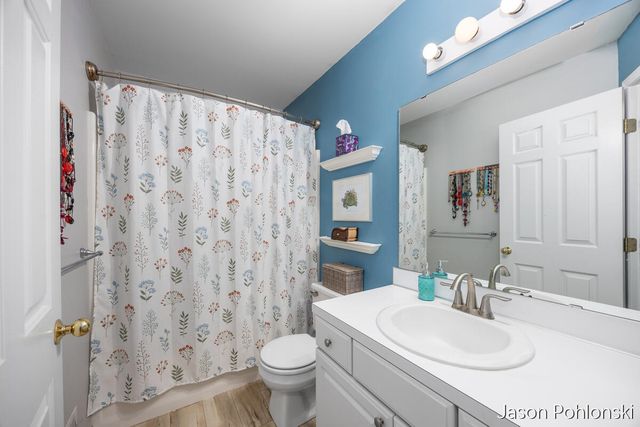 4916 Castle Hill Court Ne, Rockford City, MI 49341