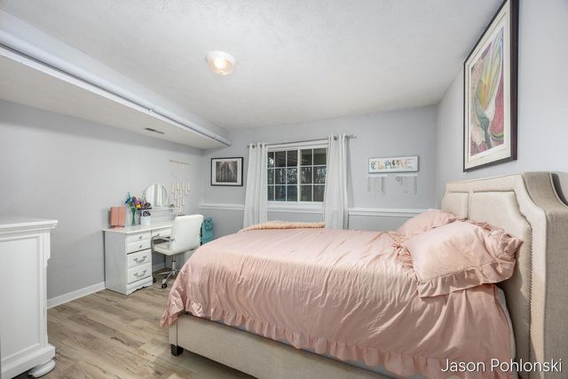 4916 Castle Hill Court Ne, Rockford City, MI 49341