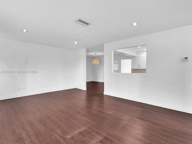 4500 SW 42nd Ter, Dania Beach, FL 33314