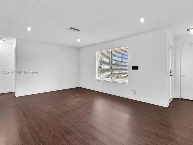 4500 SW 42nd Ter, Dania Beach, FL 33314