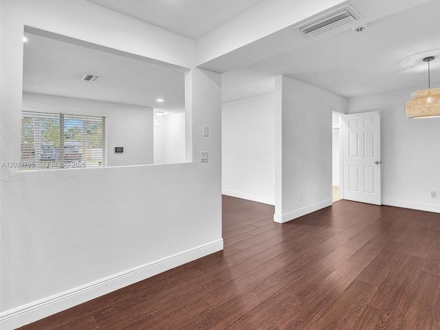 4500 SW 42nd Ter, Dania Beach, FL 33314