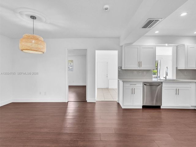 4500 SW 42nd Ter, Dania Beach, FL 33314