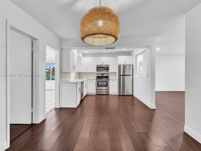 4500 SW 42nd Ter, Dania Beach, FL 33314