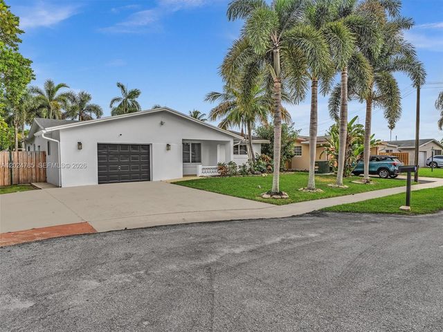 4500 SW 42nd Ter, Dania Beach, FL 33314