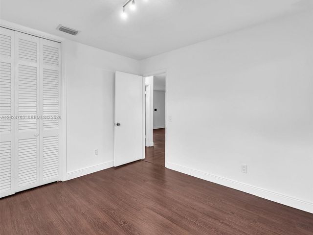 4500 SW 42nd Ter, Dania Beach, FL 33314
