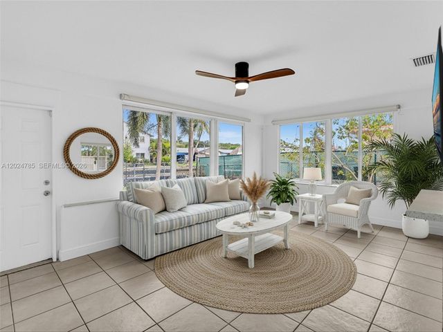 4500 SW 42nd Ter, Dania Beach, FL 33314