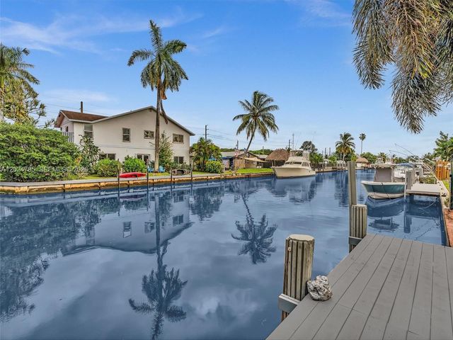 4500 SW 42nd Ter, Dania Beach, FL 33314