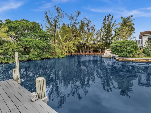 4500 SW 42nd Ter, Dania Beach, FL 33314