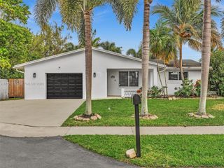 4500 SW 42nd Ter, Dania Beach, FL 33314