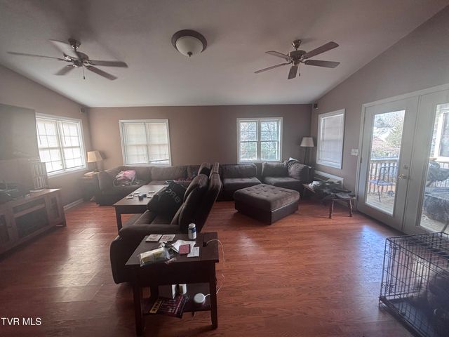 110 Ebony Lane, Gray, TN 37615