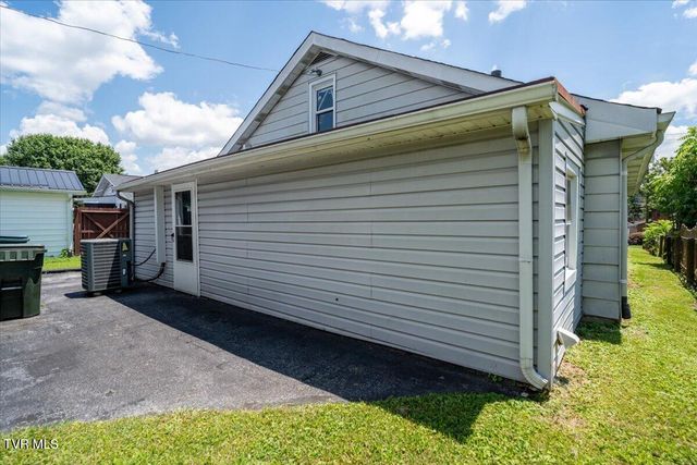 2225 Randolph Street, Bristol, VA 24201