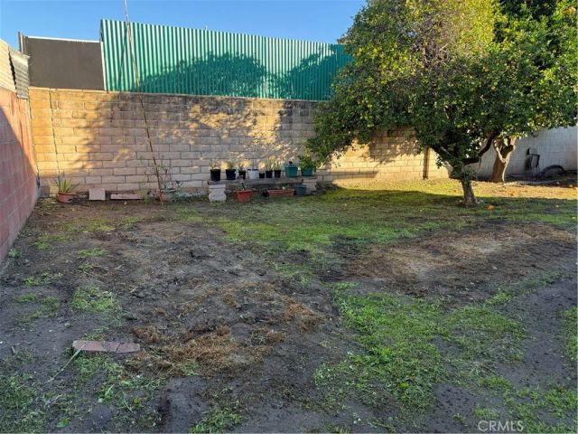 9501 Holmes, Los Angeles, CA 90002