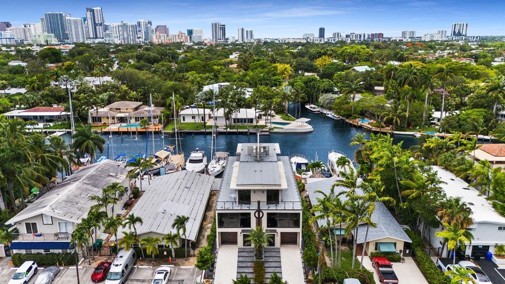 323 Hendricks Isle, Fort Lauderdale, FL 33301