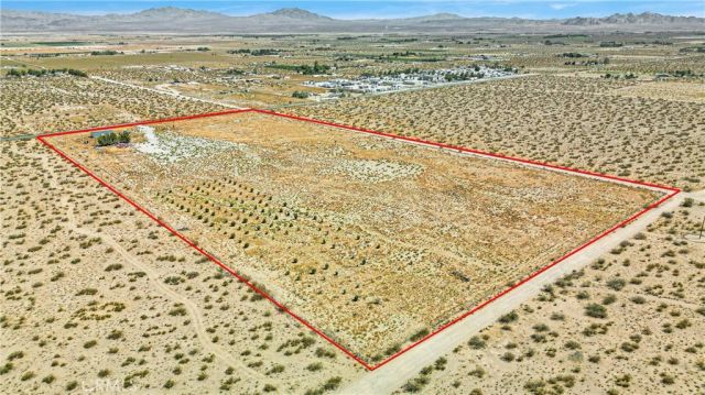 33633 Old Woman Spring Rd, Lucerne Valley, CA 92356