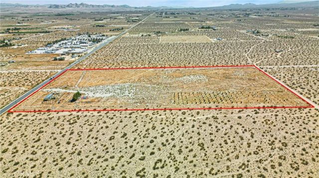 33633 Old Woman Spring Rd, Lucerne Valley, CA 92356