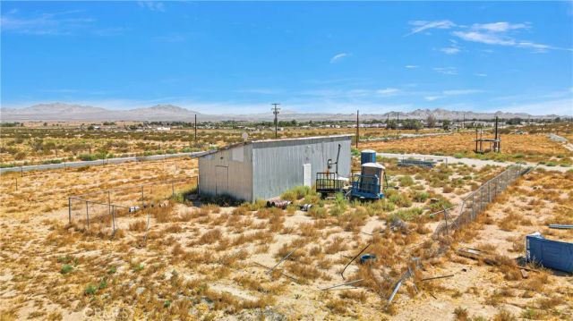 33633 Old Woman Spring Rd, Lucerne Valley, CA 92356