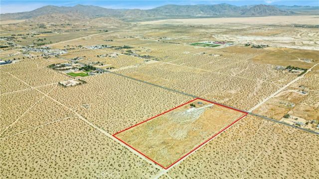 33633 Old Woman Spring Rd, Lucerne Valley, CA 92356