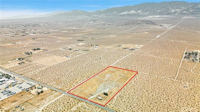 33633 Old Woman Spring Rd, Lucerne Valley, CA 92356