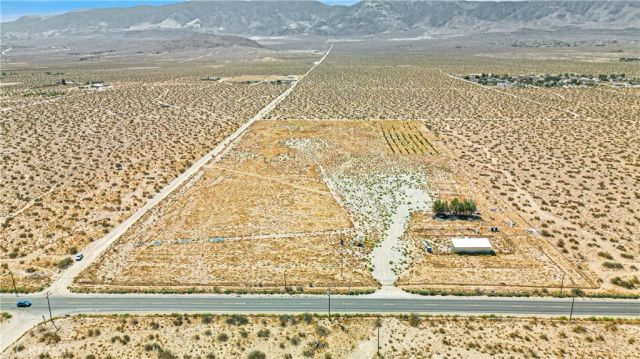 33633 Old Woman Spring Rd, Lucerne Valley, CA 92356