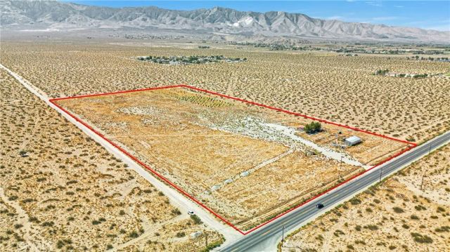 33633 Old Woman Spring Rd, Lucerne Valley, CA 92356