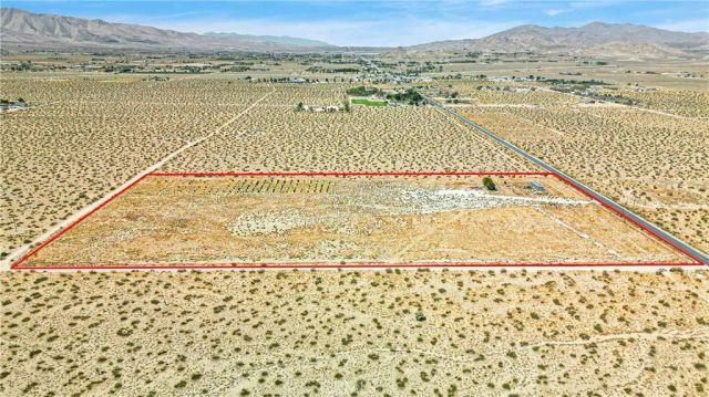 33633 Old Woman Spring Rd, Lucerne Valley, CA 92356