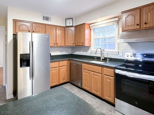 170 Smithfield Ct, Bernards Twp., NJ 07920