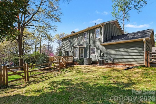 207 Treeline Drive, Belmont, NC 28012