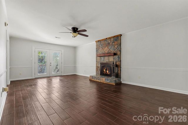 207 Treeline Drive, Belmont, NC 28012