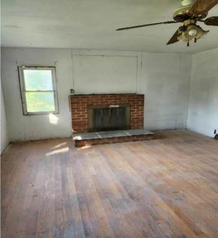 933 E Road, Bennington, VT 05201