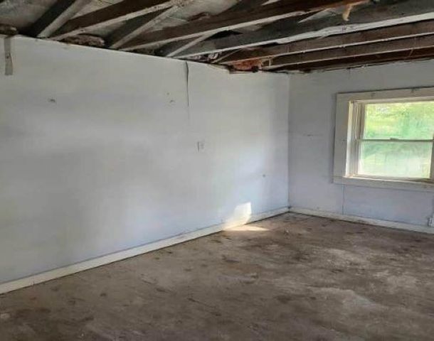 933 E Road, Bennington, VT 05201