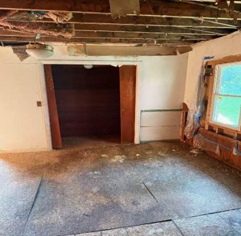 933 E Road, Bennington, VT 05201