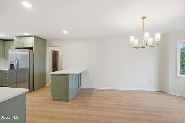 13 Ribbon Candy Lane, Schaghticoke, NY 12182