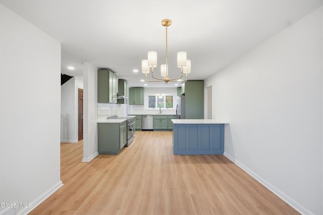 13 Ribbon Candy Lane, Schaghticoke, NY 12182