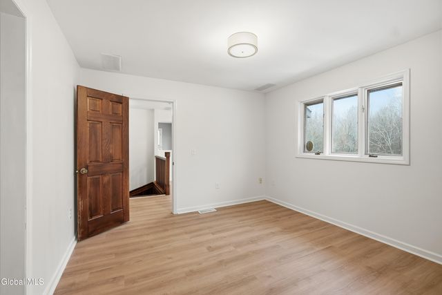 13 Ribbon Candy Lane, Schaghticoke, NY 12182