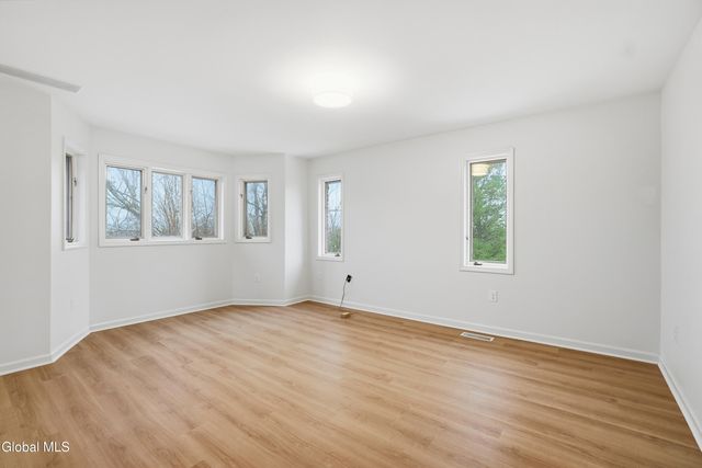 13 Ribbon Candy Lane, Schaghticoke, NY 12182