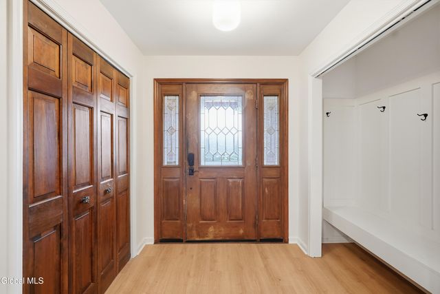 13 Ribbon Candy Lane, Schaghticoke, NY 12182