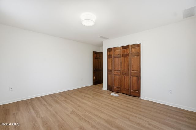 13 Ribbon Candy Lane, Schaghticoke, NY 12182