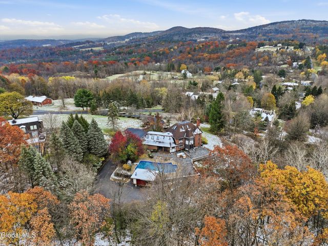 13 Ribbon Candy Lane, Schaghticoke, NY 12182