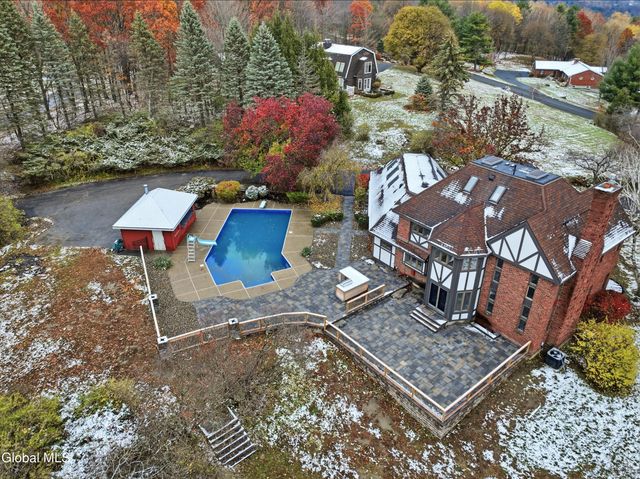 13 Ribbon Candy Lane, Schaghticoke, NY 12182