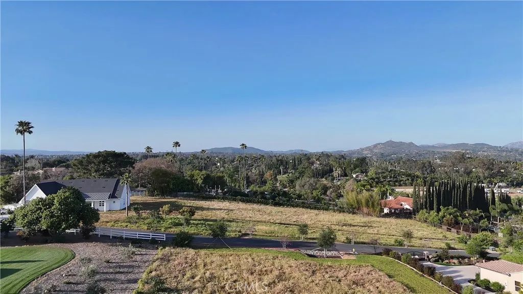 1940 Grey Rabbit Hollow, Fallbrook, CA 92028