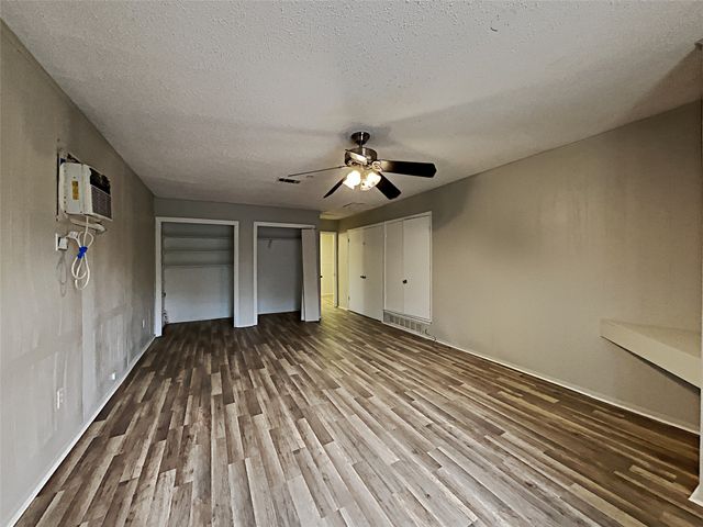 209 Collins Drive, Terrell, TX 75160