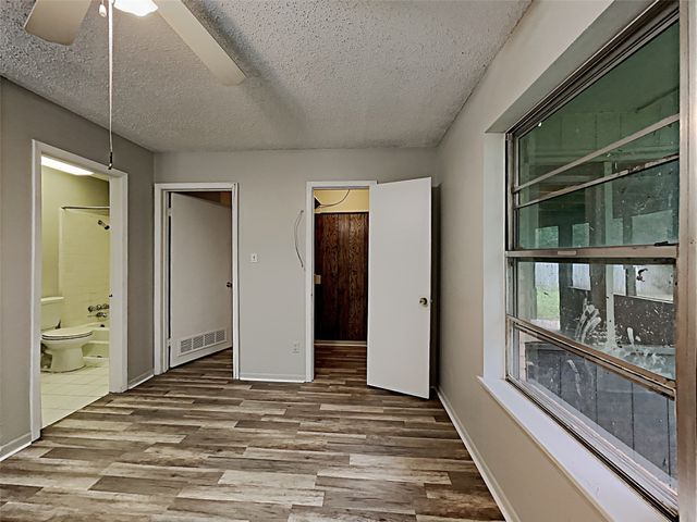 209 Collins Drive, Terrell, TX 75160