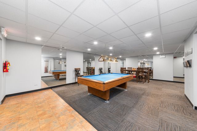 4221 Saratoga Avenue SE 101A, Downers Grove, IL 60515