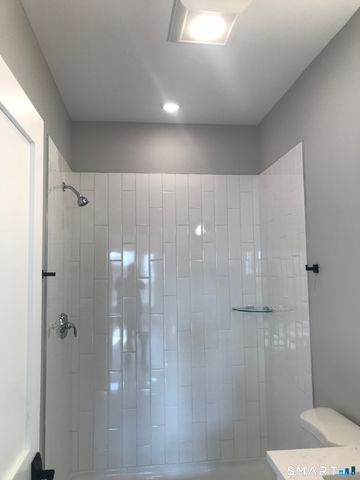 300 Harbour Close P, New Haven, CT 06519