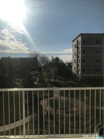 300 Harbour Close P, New Haven, CT 06519
